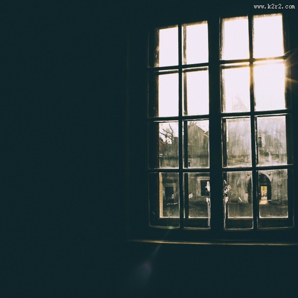 紧闭的窗户图片