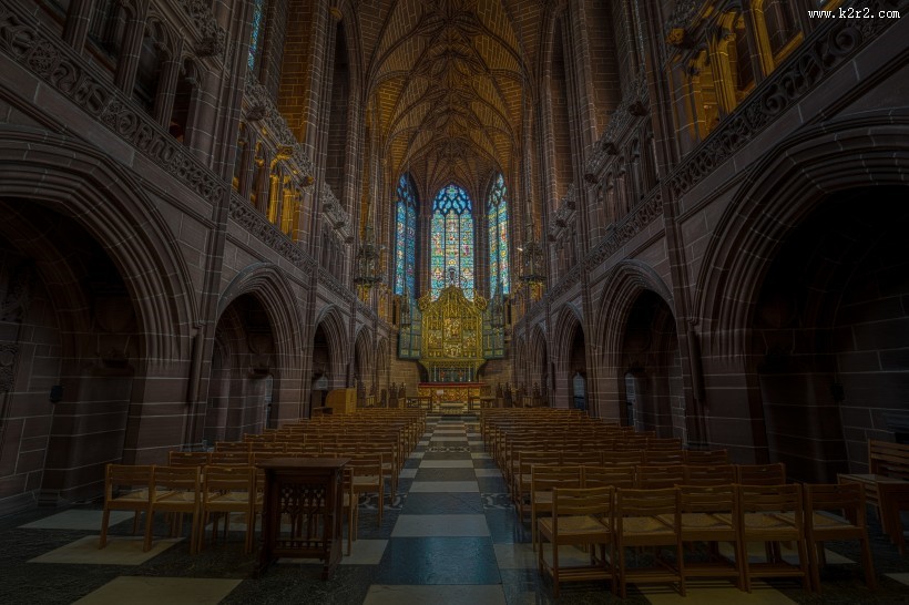 庄严的教堂大厅图片