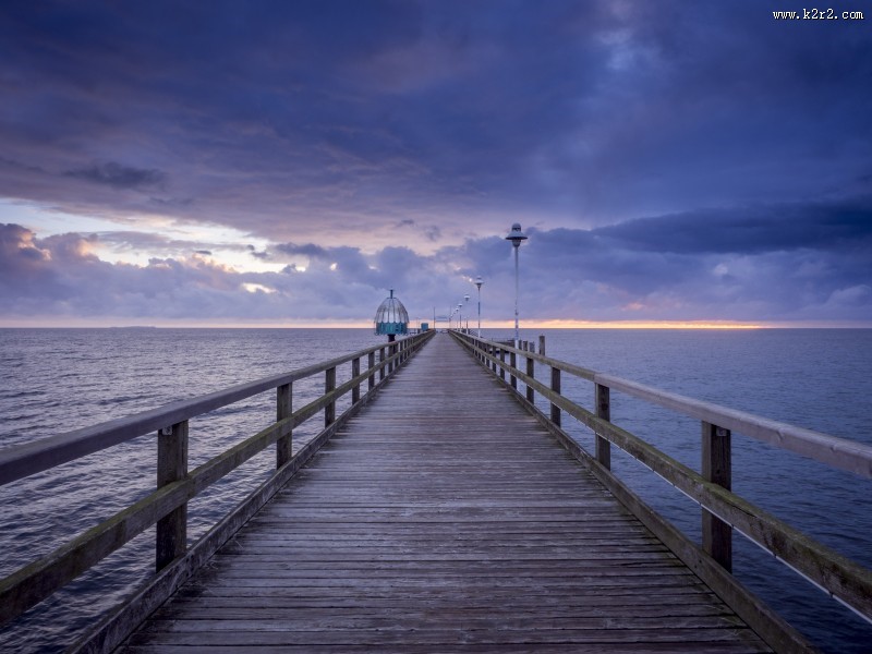 湖面上的小码头图片大全