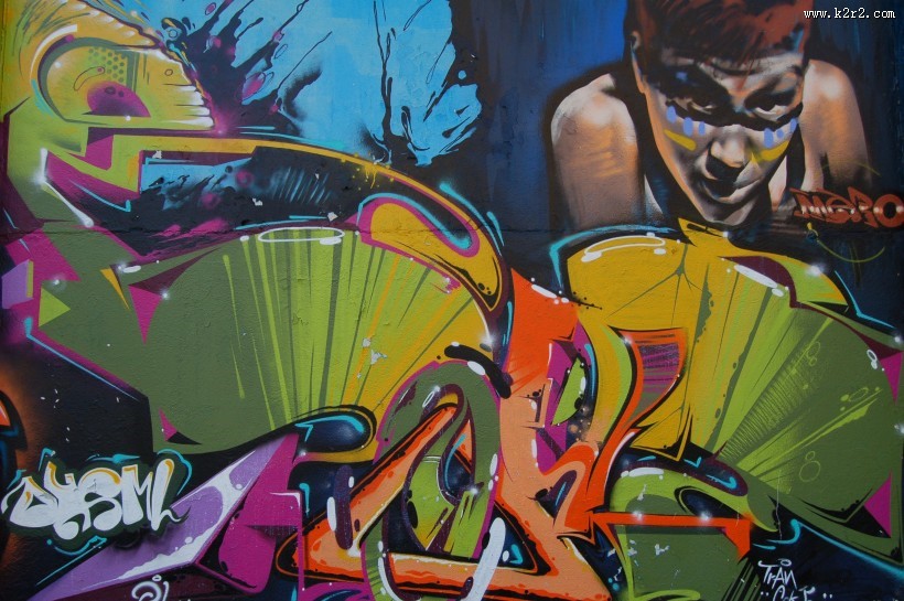 色彩斑斓的涂鸦图片