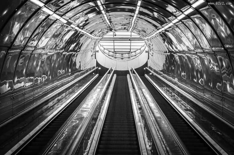 便捷的自动扶梯图片