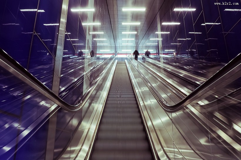 便捷的自动扶梯图片