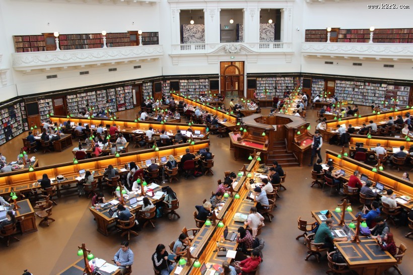 宏伟大气的图书馆图片