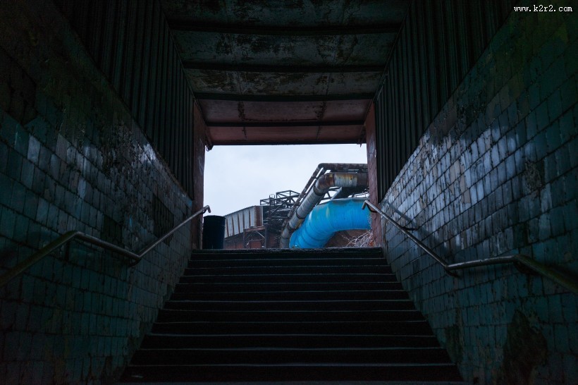 宽敞的楼梯图片