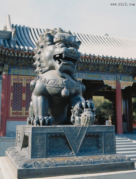 用于镇宅的铜狮图片
