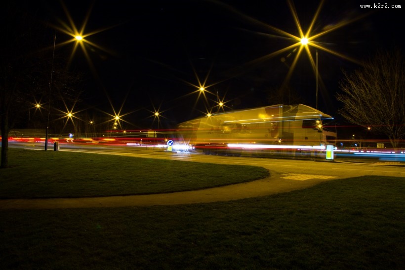 星光熠熠的路灯图片