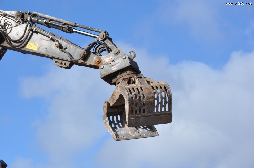 无所不能的挖掘机图片