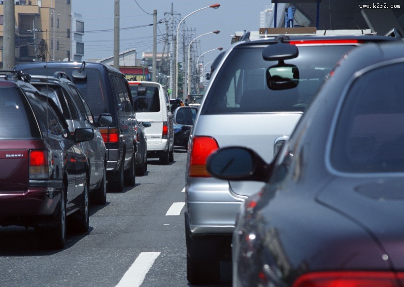 交通拥挤尾气排放图片