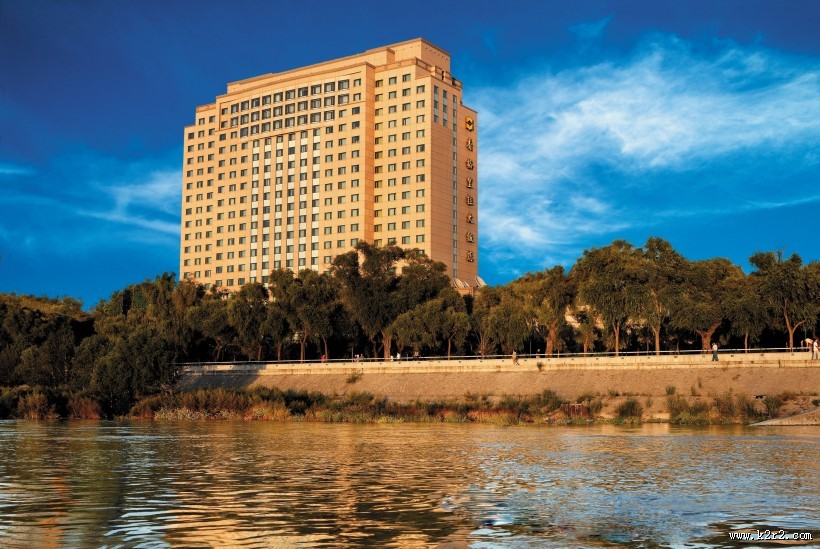 哈尔滨香格里拉大酒店外观图片