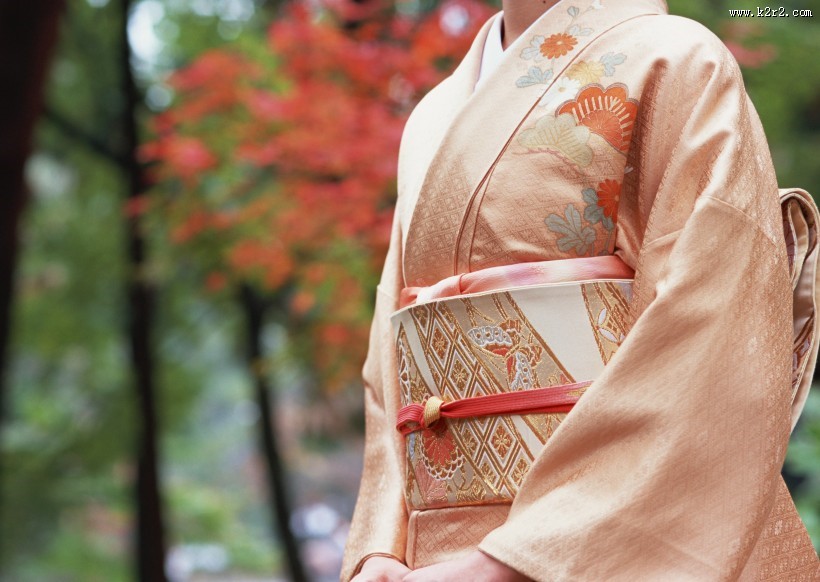 日式庭院和枫叶图片