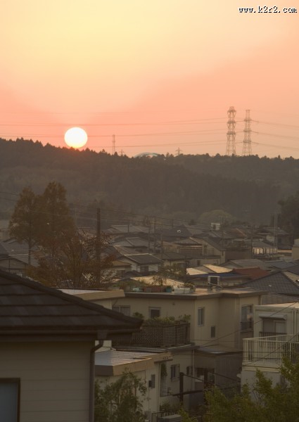夕阳的城镇图片