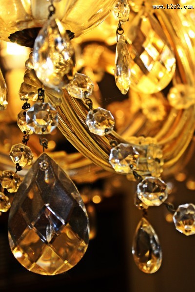 漂亮的水晶吊灯图片