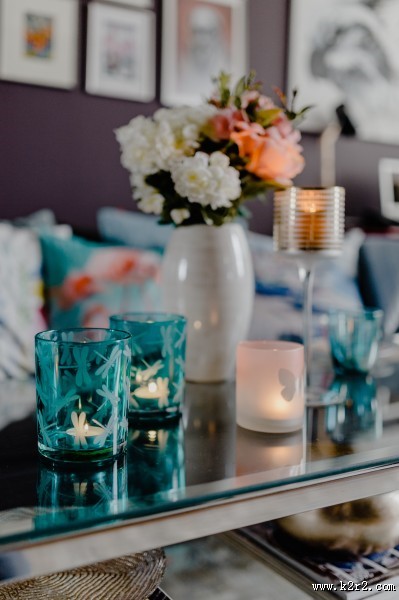 客厅里舒适的沙发图片