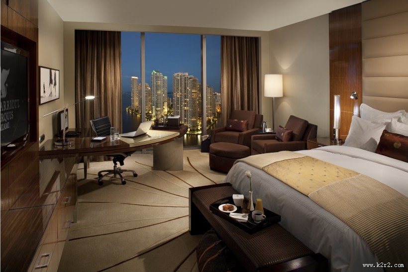 豪华卧室双人床图片