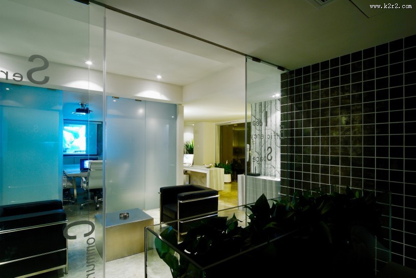 简约创意办公室装潢设计图片