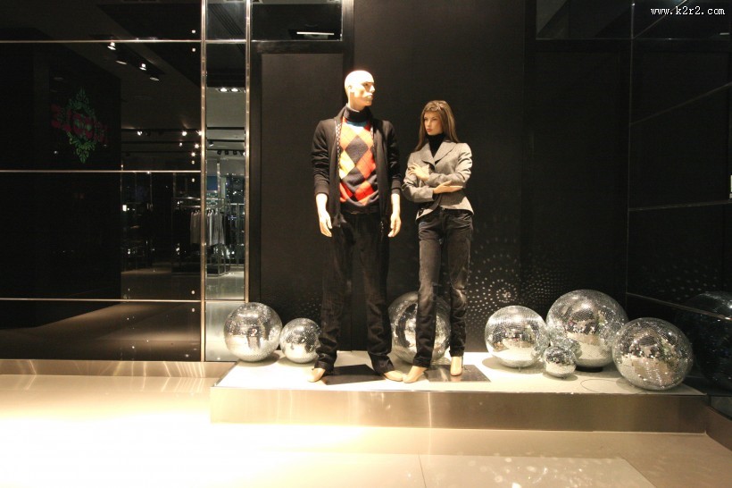 澳门nicole时装商场装潢设计图片