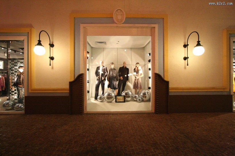 澳门nicole时装商场装潢设计图片