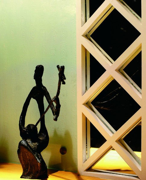 没有家具的红房子室内设计图片大全