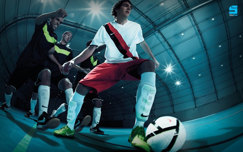 耐克足球战靴品牌图片大全