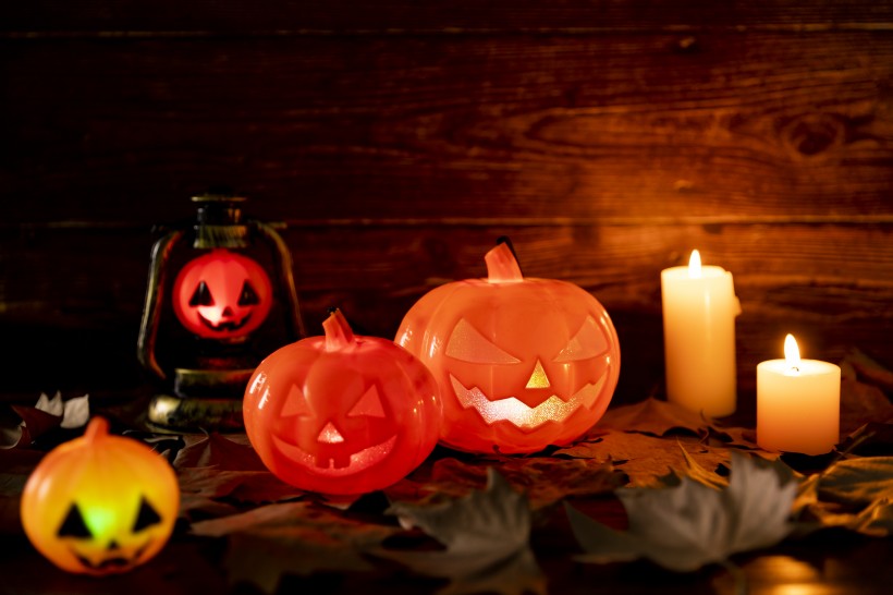 可爱的万圣节南瓜灯图片