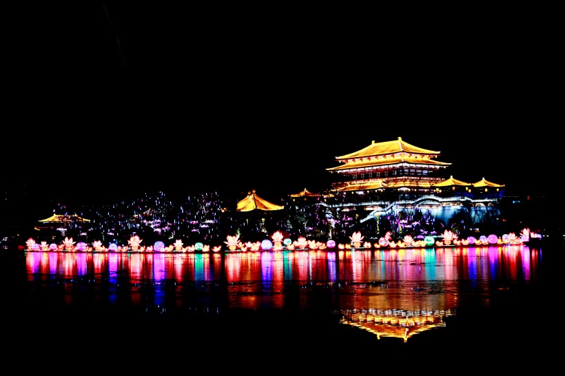 绚烂多彩的灯会图片