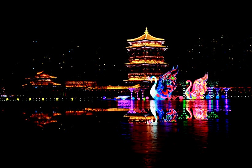 绚烂多彩的灯会图片