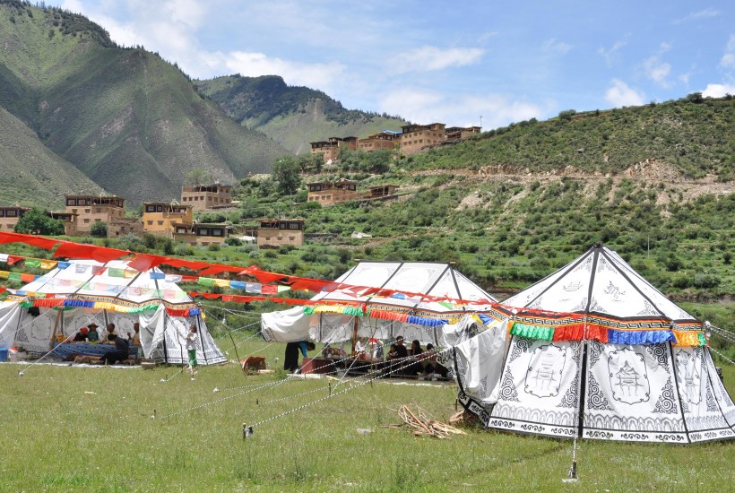 藏区耍坝子节日图片