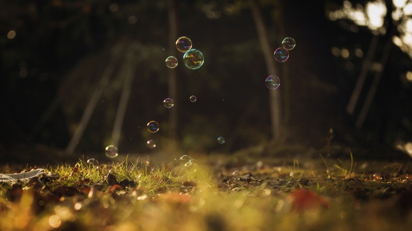 午后唯美梦幻多彩的泡泡背景图片大全