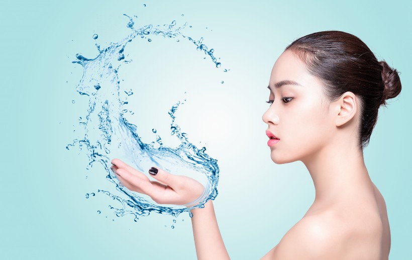 补水美白广告美女背景图片