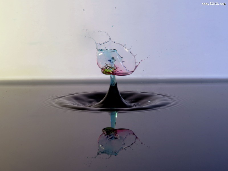 各种颜色水滴的倒影图片大全