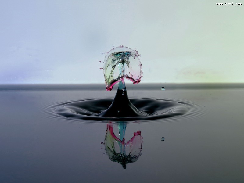 各种颜色水滴的倒影图片大全