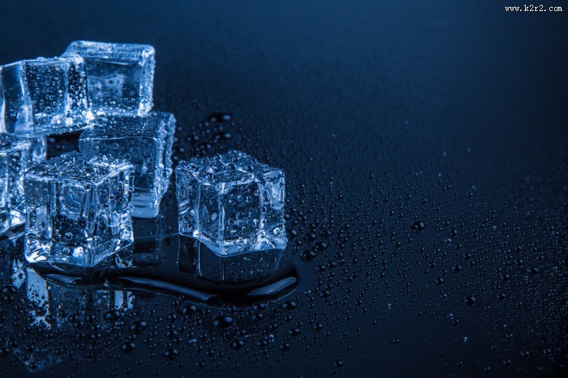 蓝色冰块图片大全