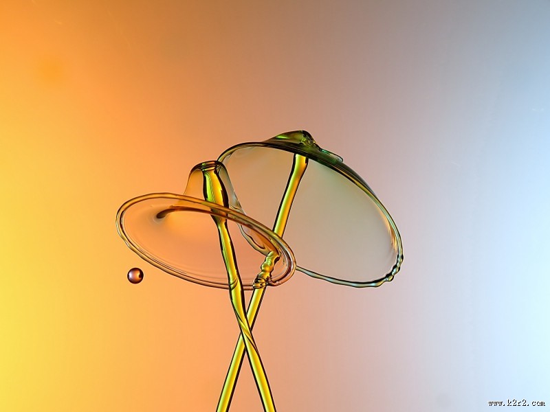 交叉的水花图片