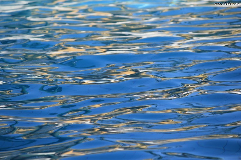 清澈平滑的水面背景图片大全