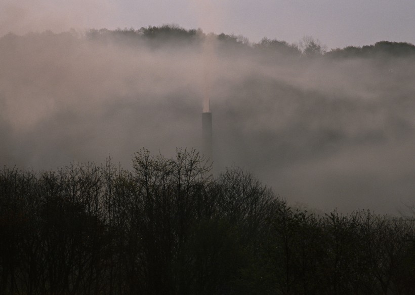 乌烟瘴气的城市图片