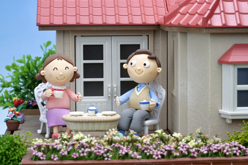 卡通人物家庭户外活动图片