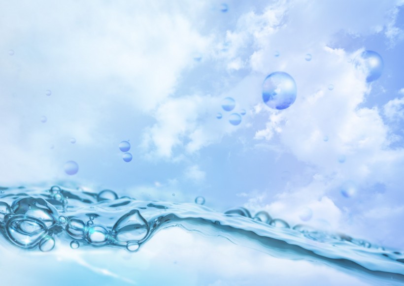 浩瀚的海洋和天空图片