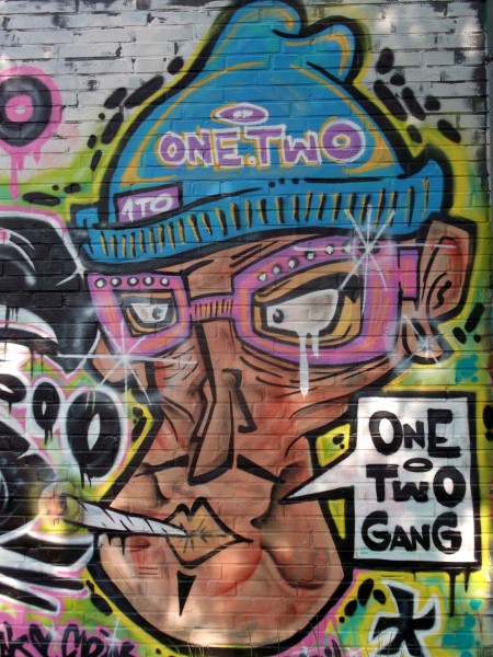 墙上个性的涂鸦图片