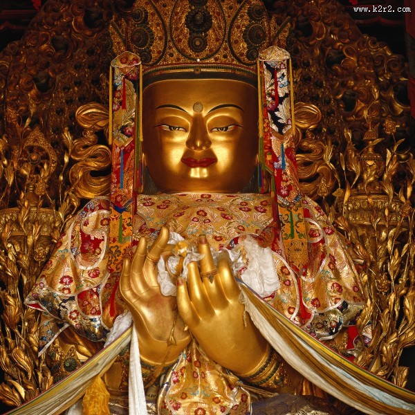 金光闪闪的佛像图片