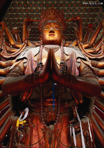 金光闪闪的佛像图片