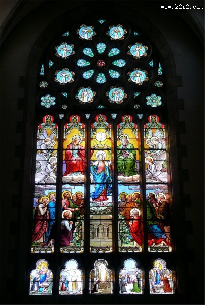 教堂玻璃彩色花窗图片