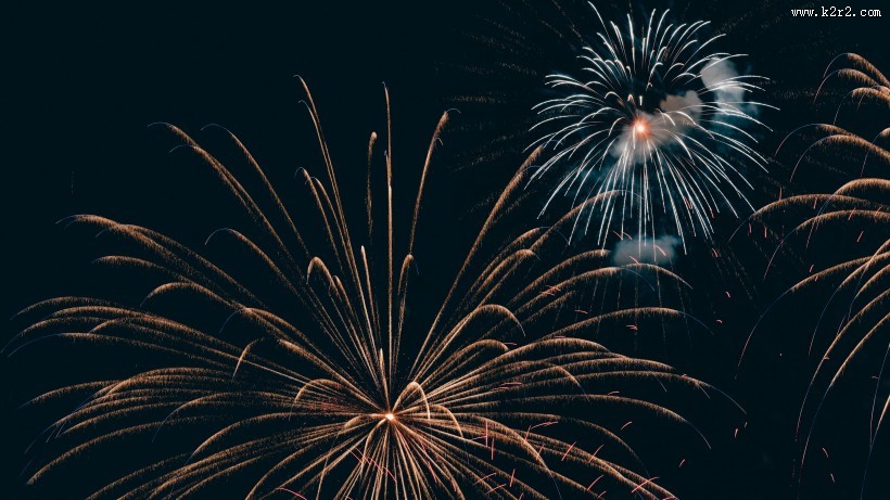 绚丽多彩的烟花图片