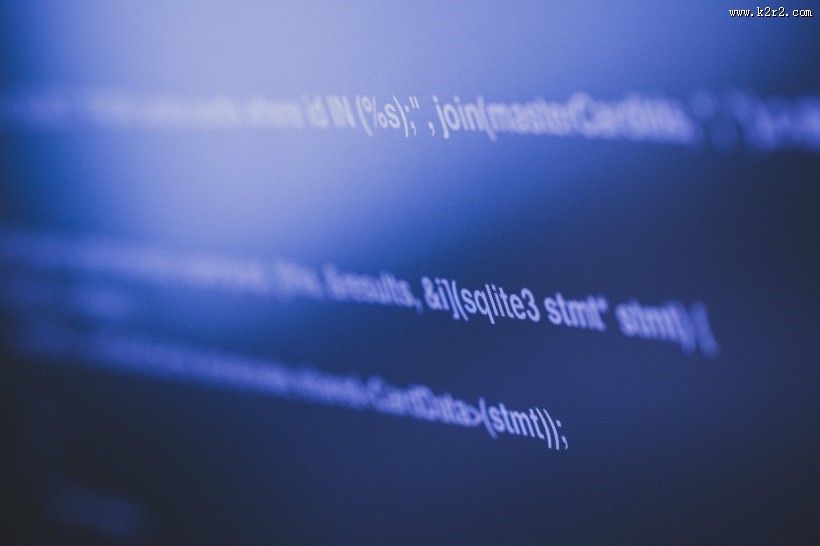 电脑屏幕上复杂的代码图片