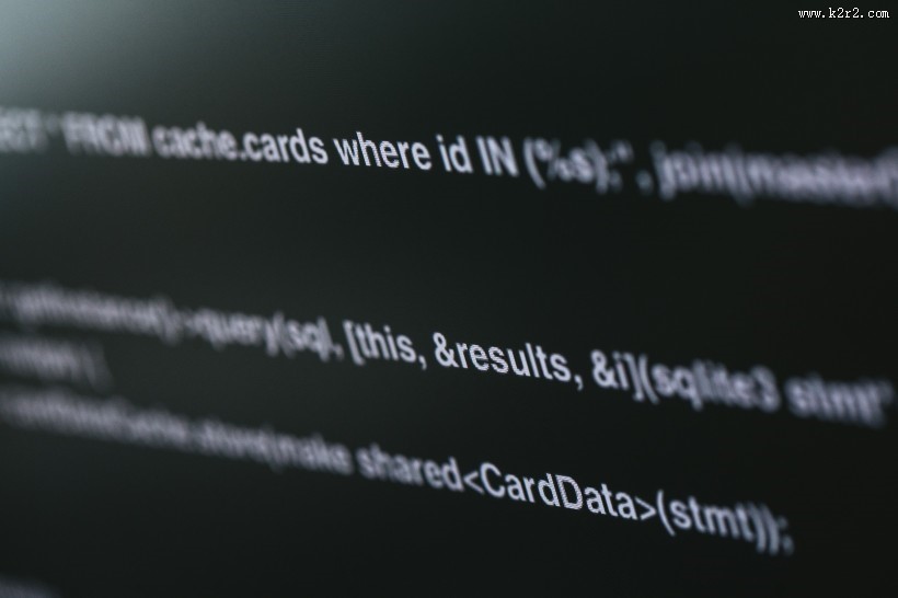 电脑屏幕上复杂的代码图片