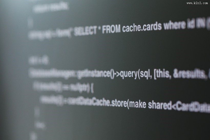 电脑屏幕上复杂的代码图片