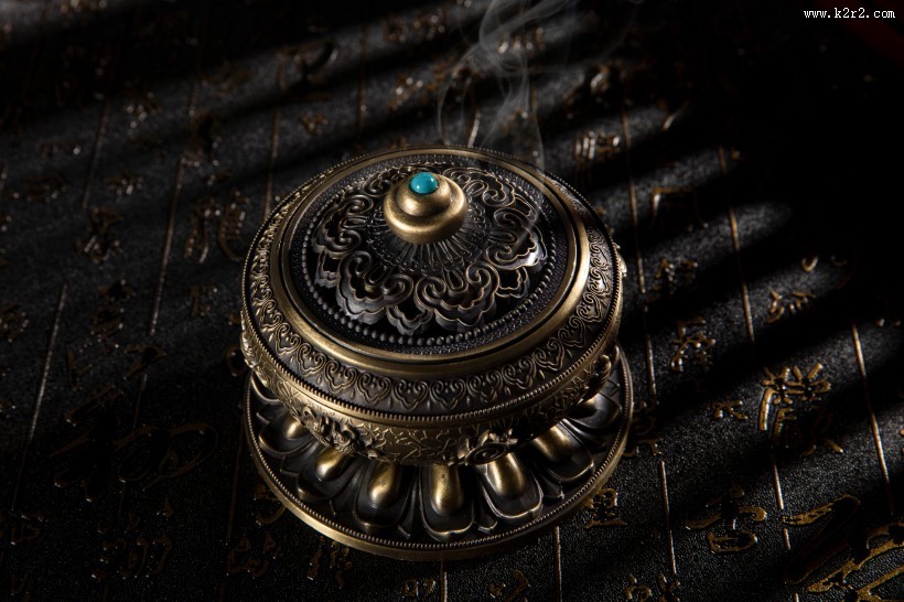 禅意十足古人焚香香炉图片