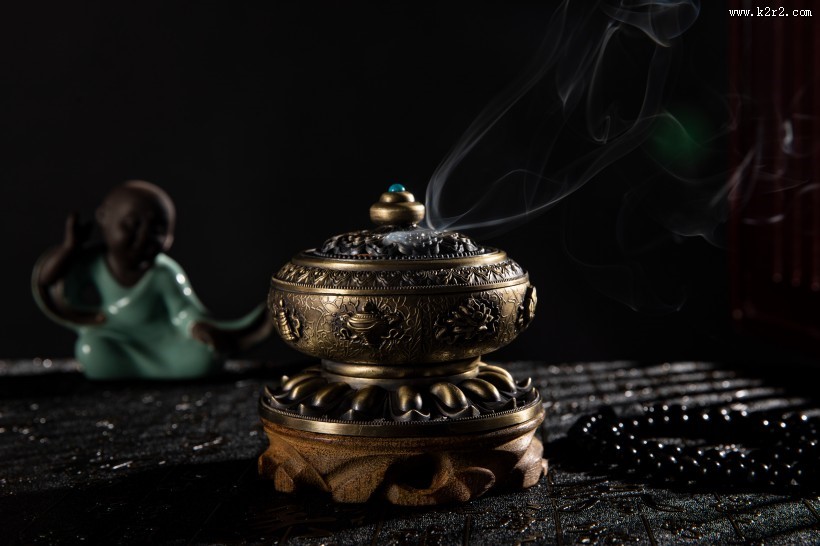 禅意十足古人焚香香炉图片