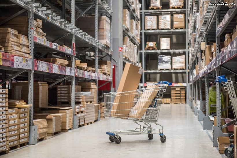 宜家自提货品拉车图片