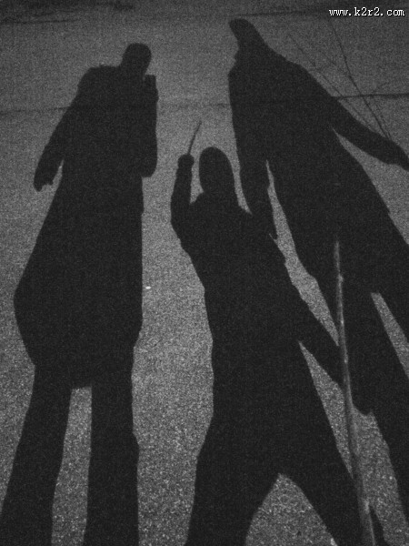 地上的人影图片