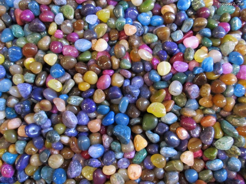 圆滑的鹅卵石图片